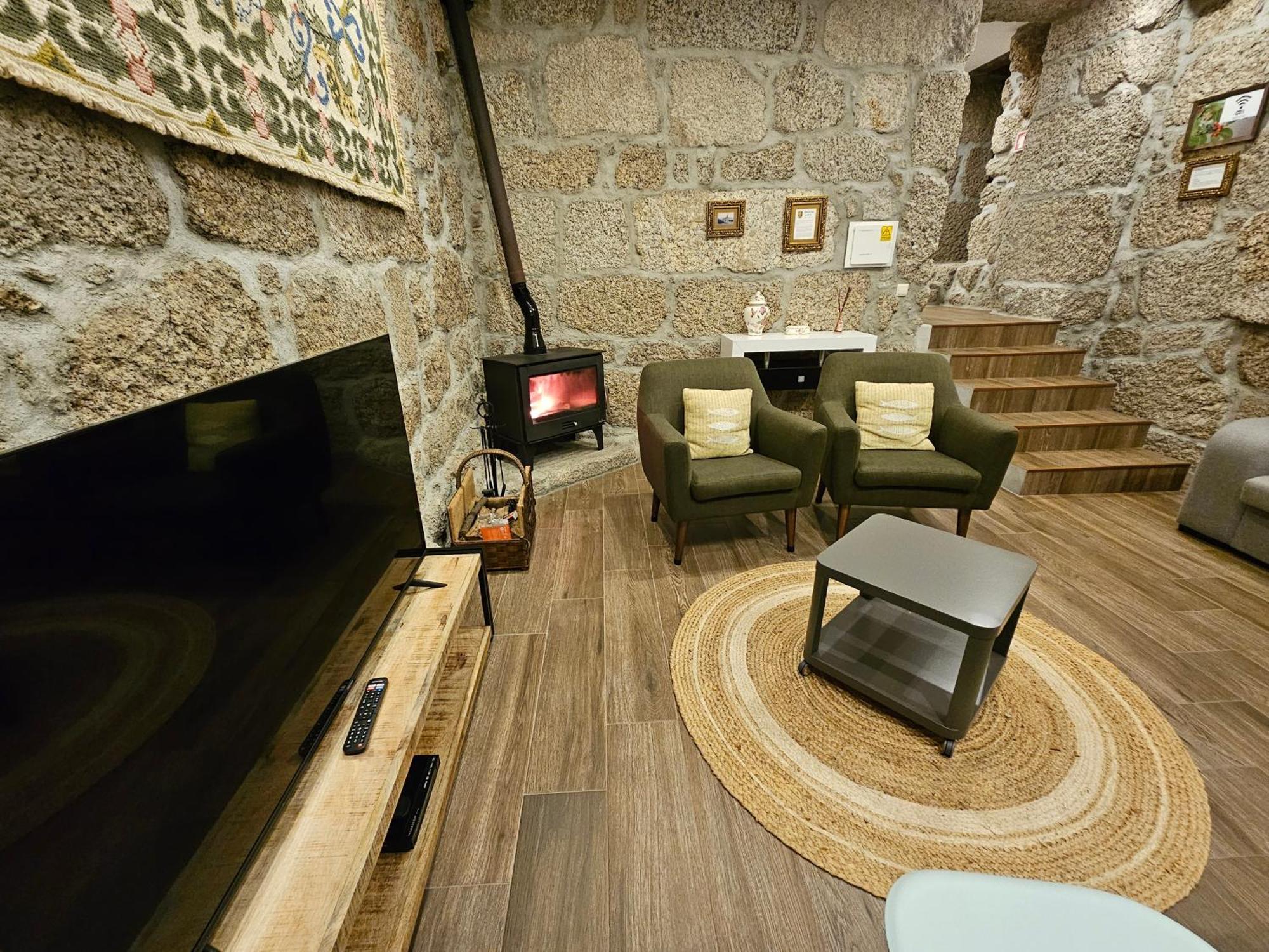 Quinta Da Casa Dos Santos - Inside Country house Geres