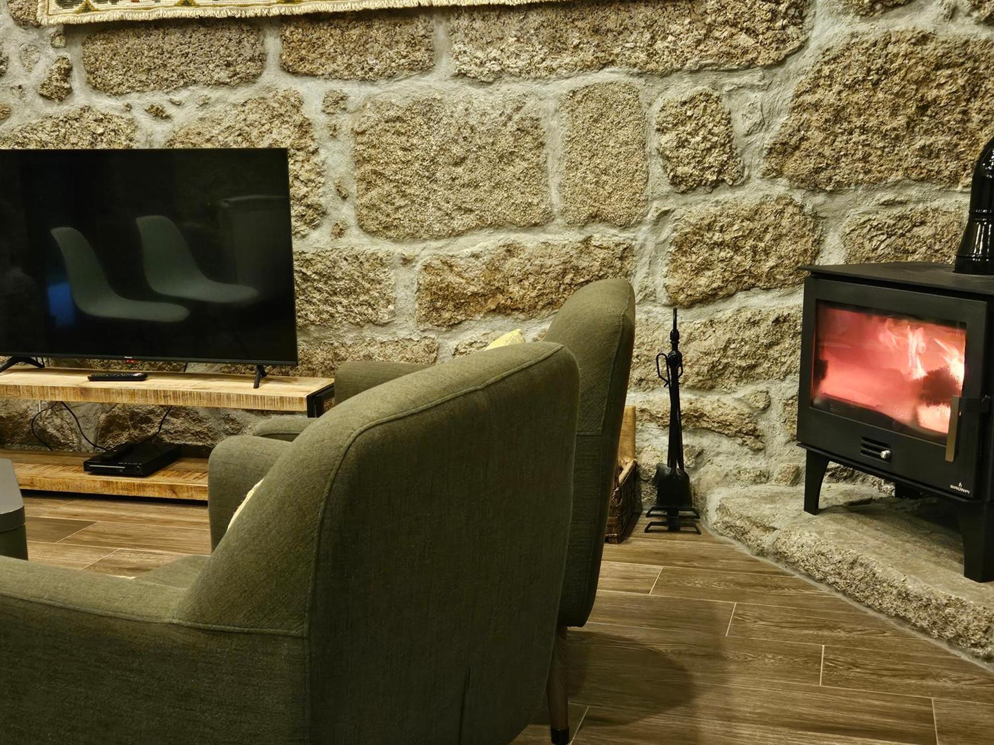 Quinta Da Casa Dos Santos - Inside Geres
